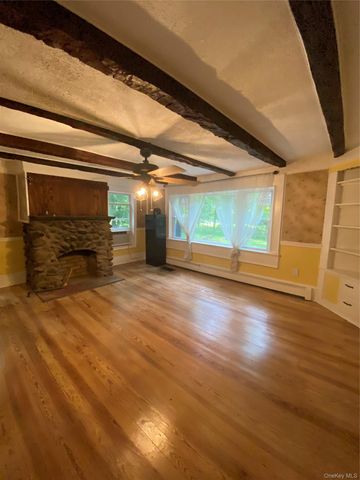 936 Goshen Turnpike, Circleville, NY 10919