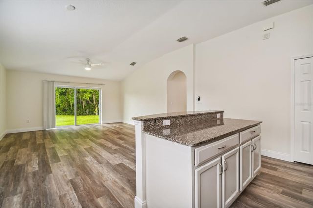 6401 PINE TOP WAY, Wesley Chapel, FL 33545
