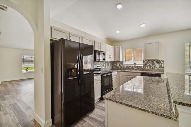 6401 PINE TOP WAY, Wesley Chapel, FL 33545