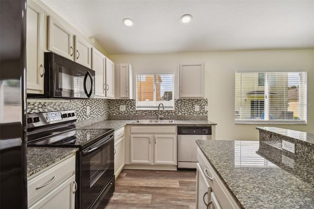 6401 PINE TOP WAY, Wesley Chapel, FL 33545