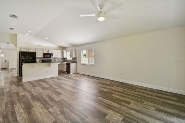 6401 PINE TOP WAY, Wesley Chapel, FL 33545