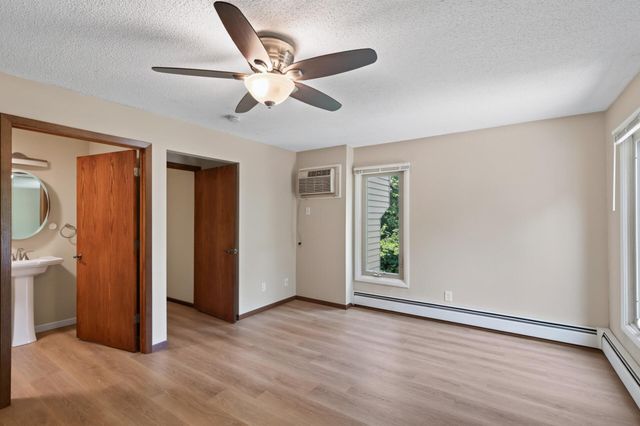 12600 Parkwood Drive 110, Burnsville, MN 55337