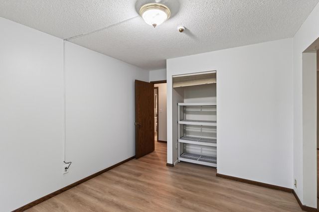 12600 Parkwood Drive 110, Burnsville, MN 55337