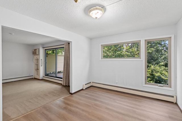 12600 Parkwood Drive 110, Burnsville, MN 55337