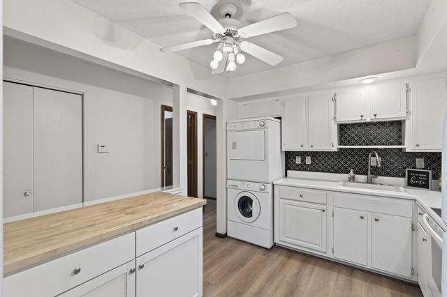 12600 Parkwood Drive 110, Burnsville, MN 55337