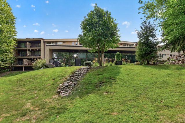 12600 Parkwood Drive 110, Burnsville, MN 55337
