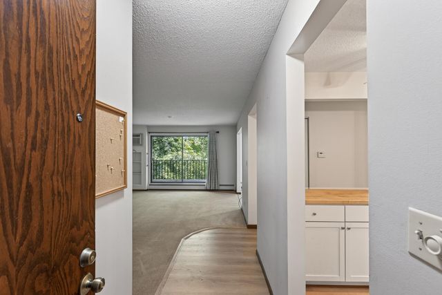 12600 Parkwood Drive 110, Burnsville, MN 55337