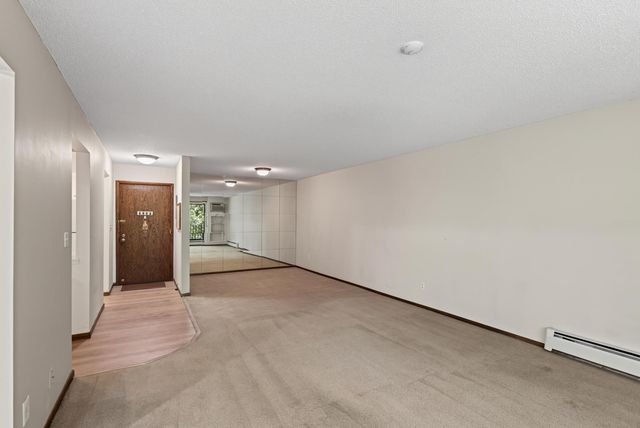 12600 Parkwood Drive 110, Burnsville, MN 55337
