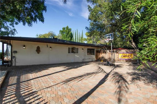 3701 Royal Meadow, Sherman Oaks, CA 91403
