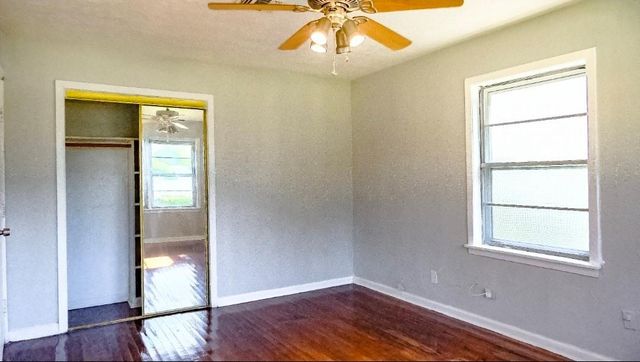 2004 W Gulf Street W, Baytown, TX 77520