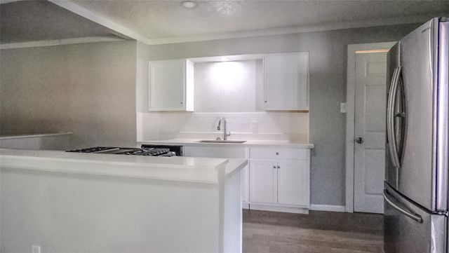2004 W Gulf Street W, Baytown, TX 77520