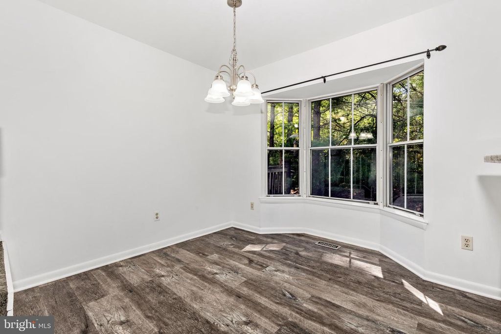 Image 8 of property listing at 49 LAKE PARK CT #954, Germantown, MD 20874