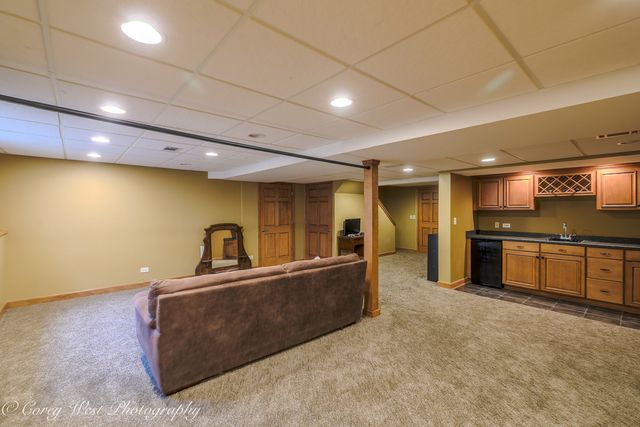 3049 Renard Lane, St. Charles, IL 60175