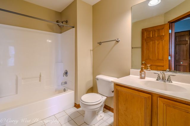 3049 Renard Lane, St. Charles, IL 60175