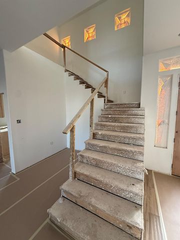 823 Santa Anna Lane, La Porte, TX 77571