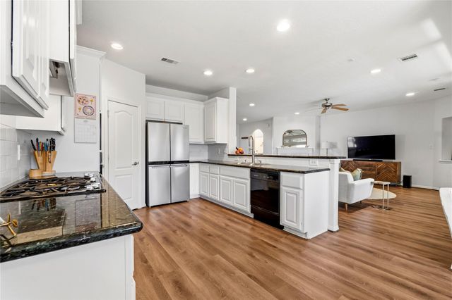 4906 Canterbury Way, Houston, TX 77069