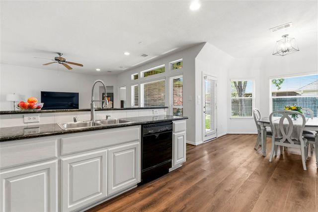 4906 Canterbury Way, Houston, TX 77069
