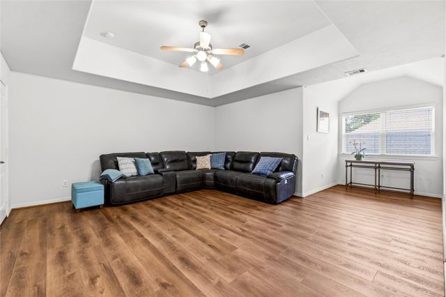 4906 Canterbury Way, Houston, TX 77069