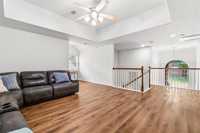 4906 Canterbury Way, Houston, TX 77069
