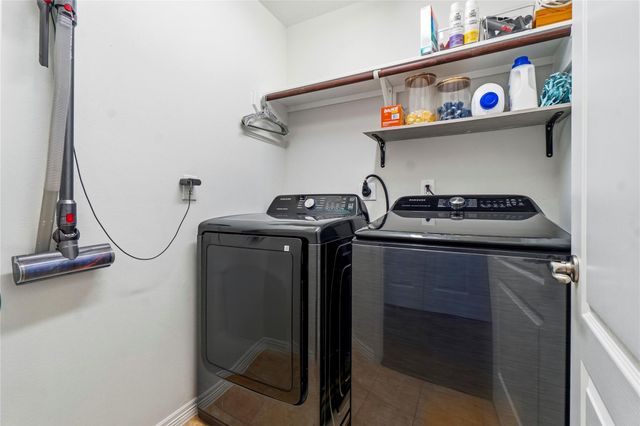 4906 Canterbury Way, Houston, TX 77069