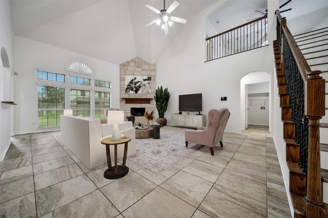 714 Stubbs Bend Drive, Rosenberg, TX 77469