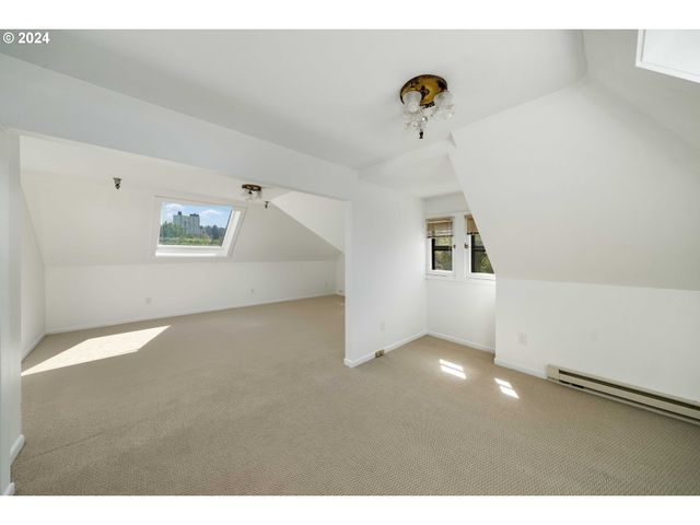 726 Nw 22ND Ave, Portland, OR 97210