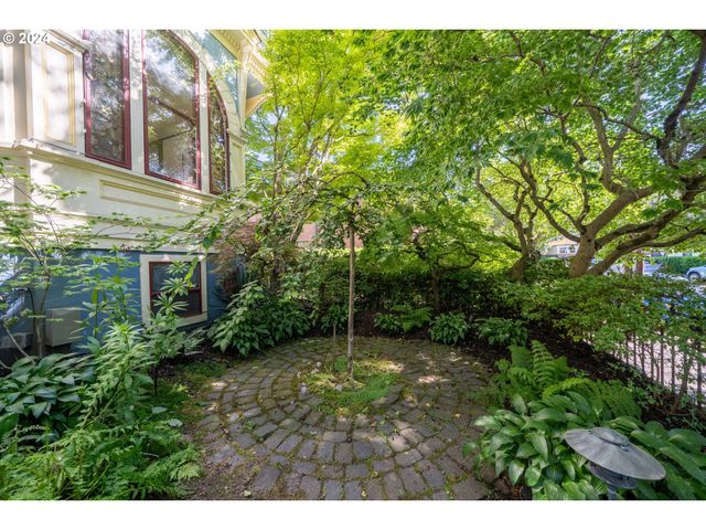 726 Nw 22ND Ave, Portland, OR 97210