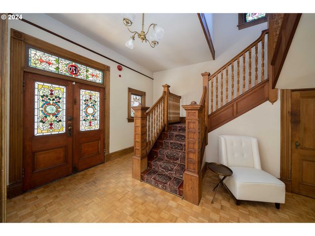 726 Nw 22ND Ave, Portland, OR 97210