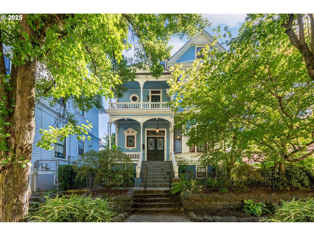 726 Nw 22ND Ave, Portland, OR 97210