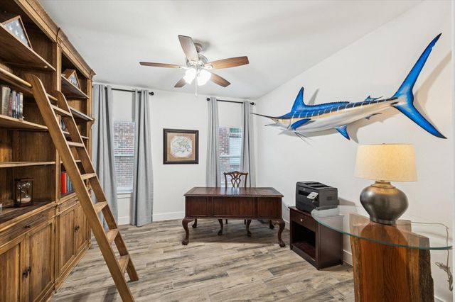 203 Hampton Glen Road, Montgomery, TX 77356