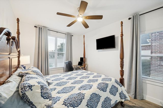 203 Hampton Glen Road, Montgomery, TX 77356