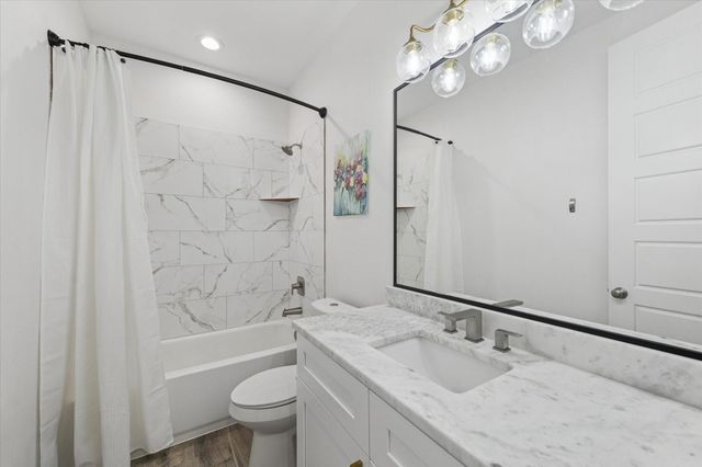 203 Hampton Glen Road, Montgomery, TX 77356