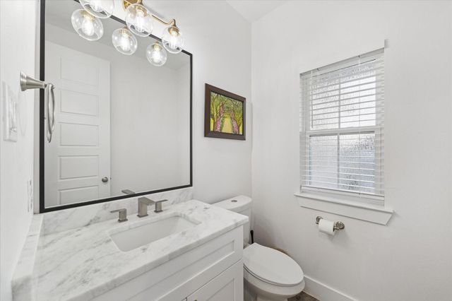 203 Hampton Glen Road, Montgomery, TX 77356