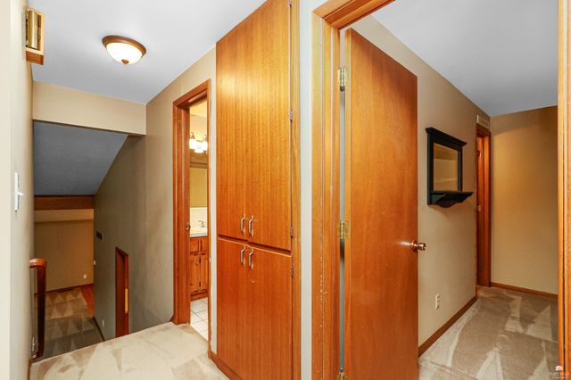 2827 Oregon Lane, Manhattan, KS 66502