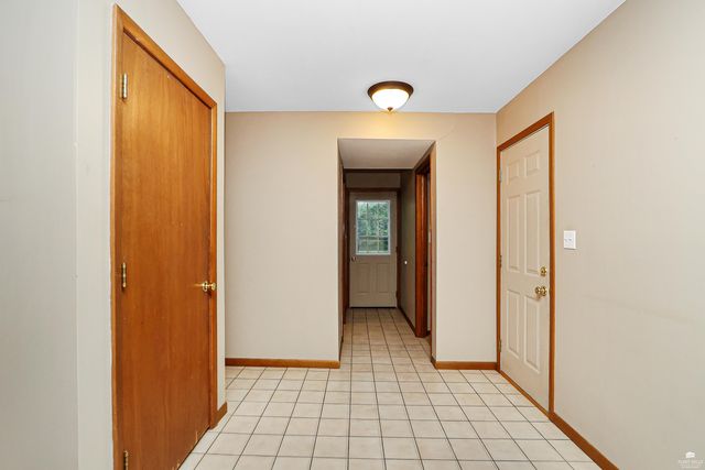 2827 Oregon Lane, Manhattan, KS 66502