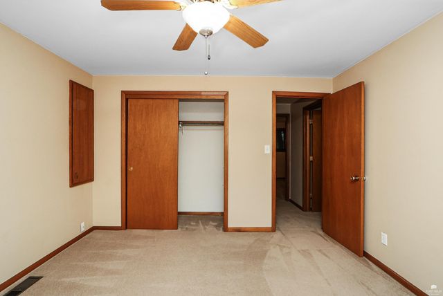 2827 Oregon Lane, Manhattan, KS 66502