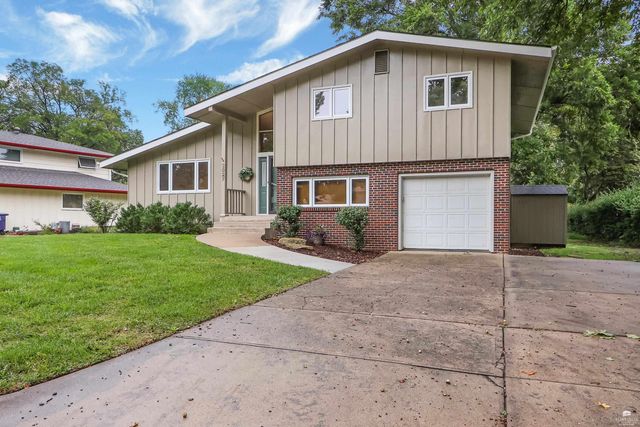 2827 Oregon Lane, Manhattan, KS 66502