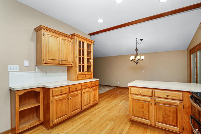 2827 Oregon Lane, Manhattan, KS 66502