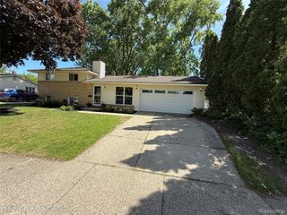 857 Panorama Drive, Milford Village, MI 48381