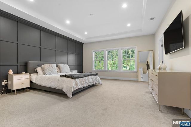 4 Aspen Drive, Cedar Grove, NJ 07009