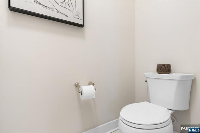 4 Aspen Drive, Cedar Grove, NJ 07009