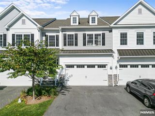 4 Aspen Drive, Cedar Grove, NJ 07009