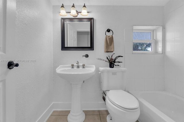 3610 NW 171st St, Miami Gardens, FL 33056