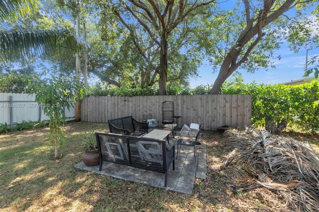 3610 NW 171st St, Miami Gardens, FL 33056