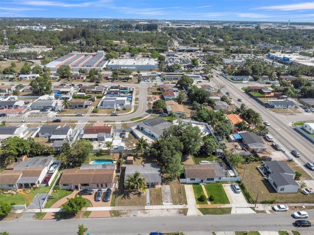 3610 NW 171st St, Miami Gardens, FL 33056