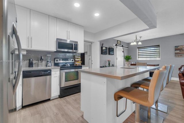 3610 NW 171st St, Miami Gardens, FL 33056