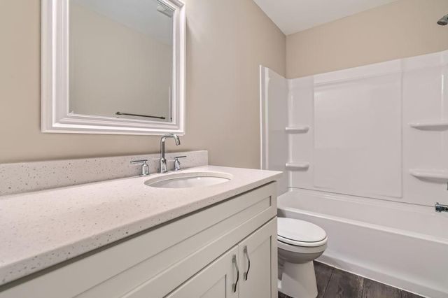 120 Case Avenue E, Saint Paul, MN 55117