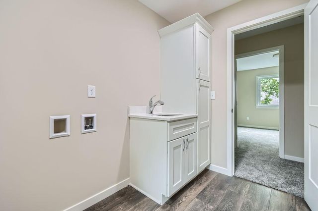 120 Case Avenue E, Saint Paul, MN 55117