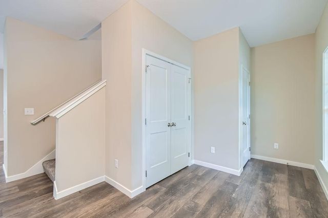 120 Case Avenue E, Saint Paul, MN 55117