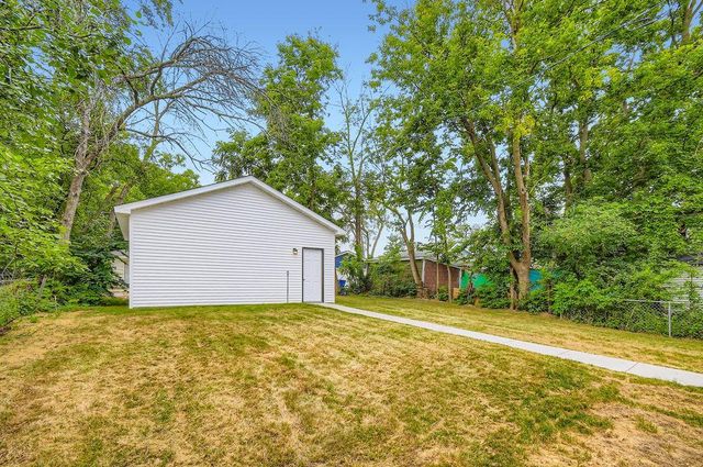 120 Case Avenue E, Saint Paul, MN 55117
